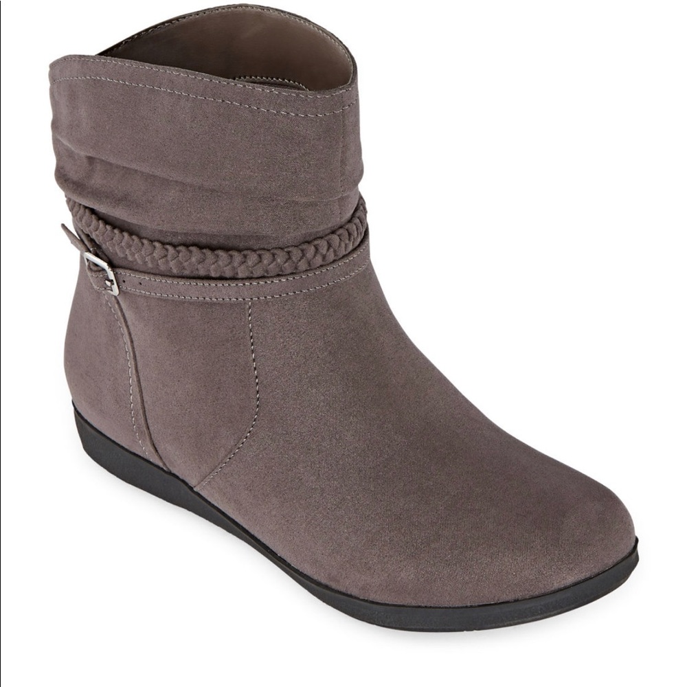 Booties flat heel